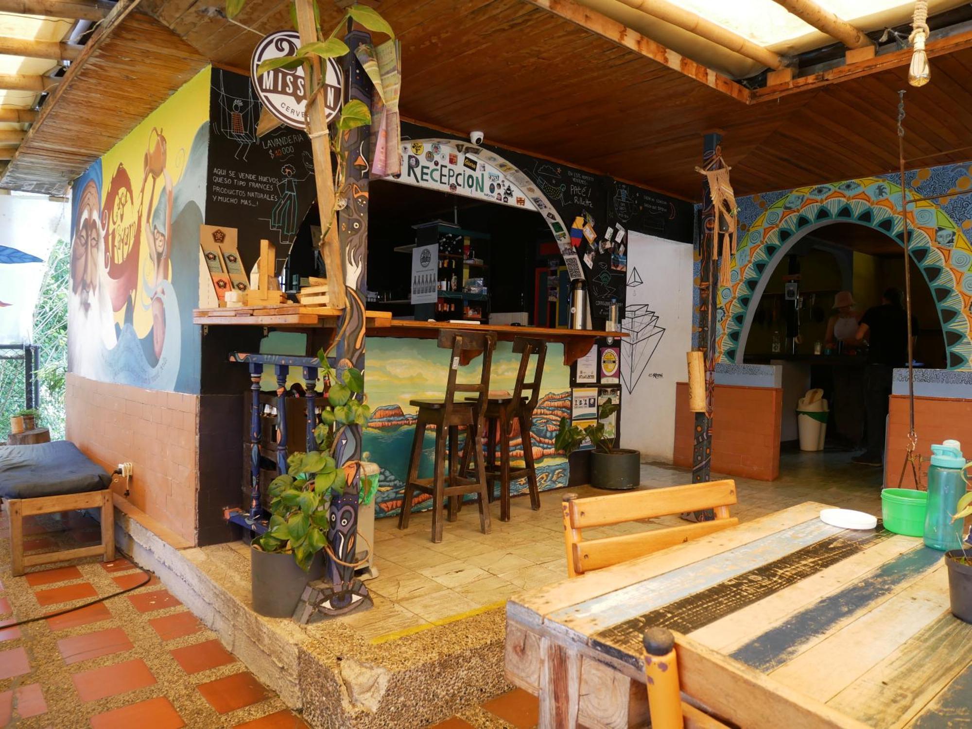 Casa Kayam Art Hostel Coliving Coworking Guatapé Exterior photo